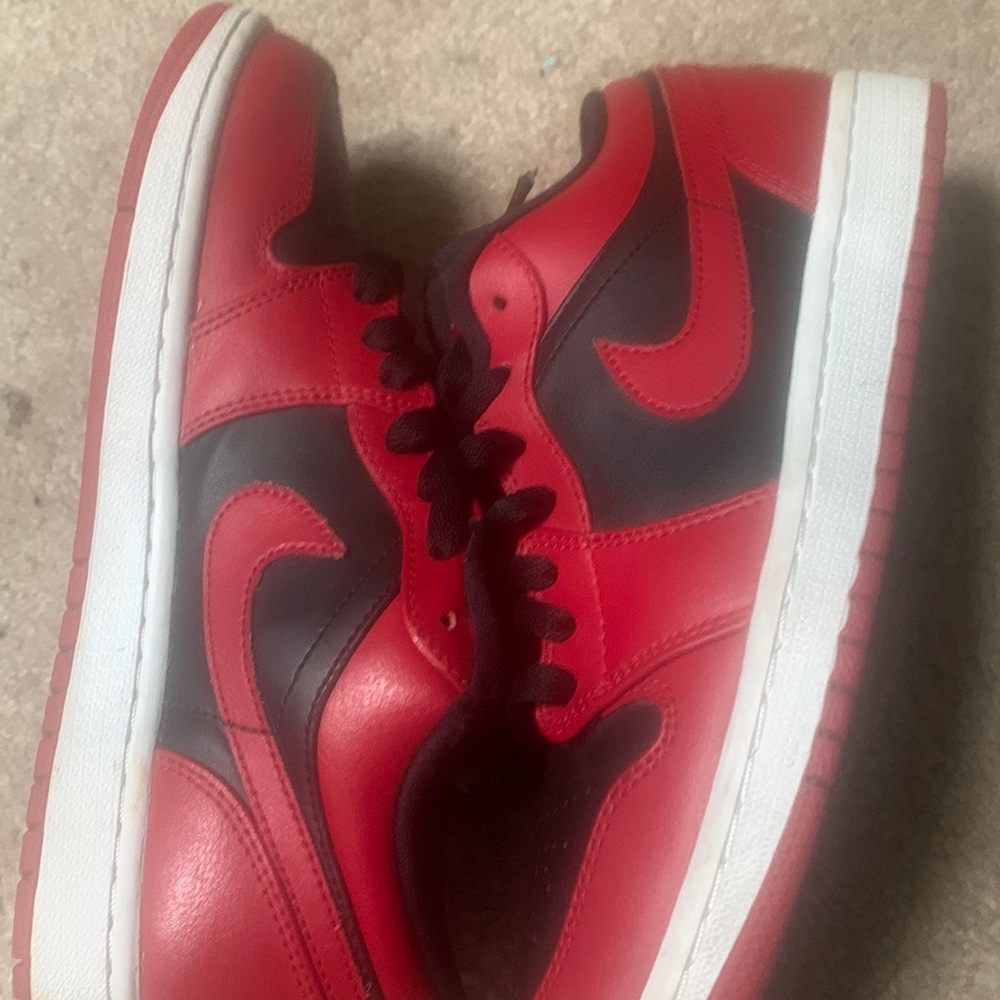 Jordan 1 low reverse Bred